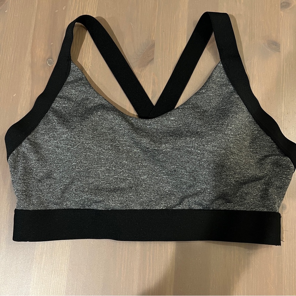 AVIA Sports Bra Size L (12-14)